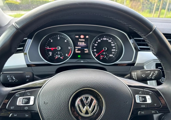 Volkswagen Passat cena 74900 przebieg: 126600, rok produkcji 2019 z Tychy małe 254